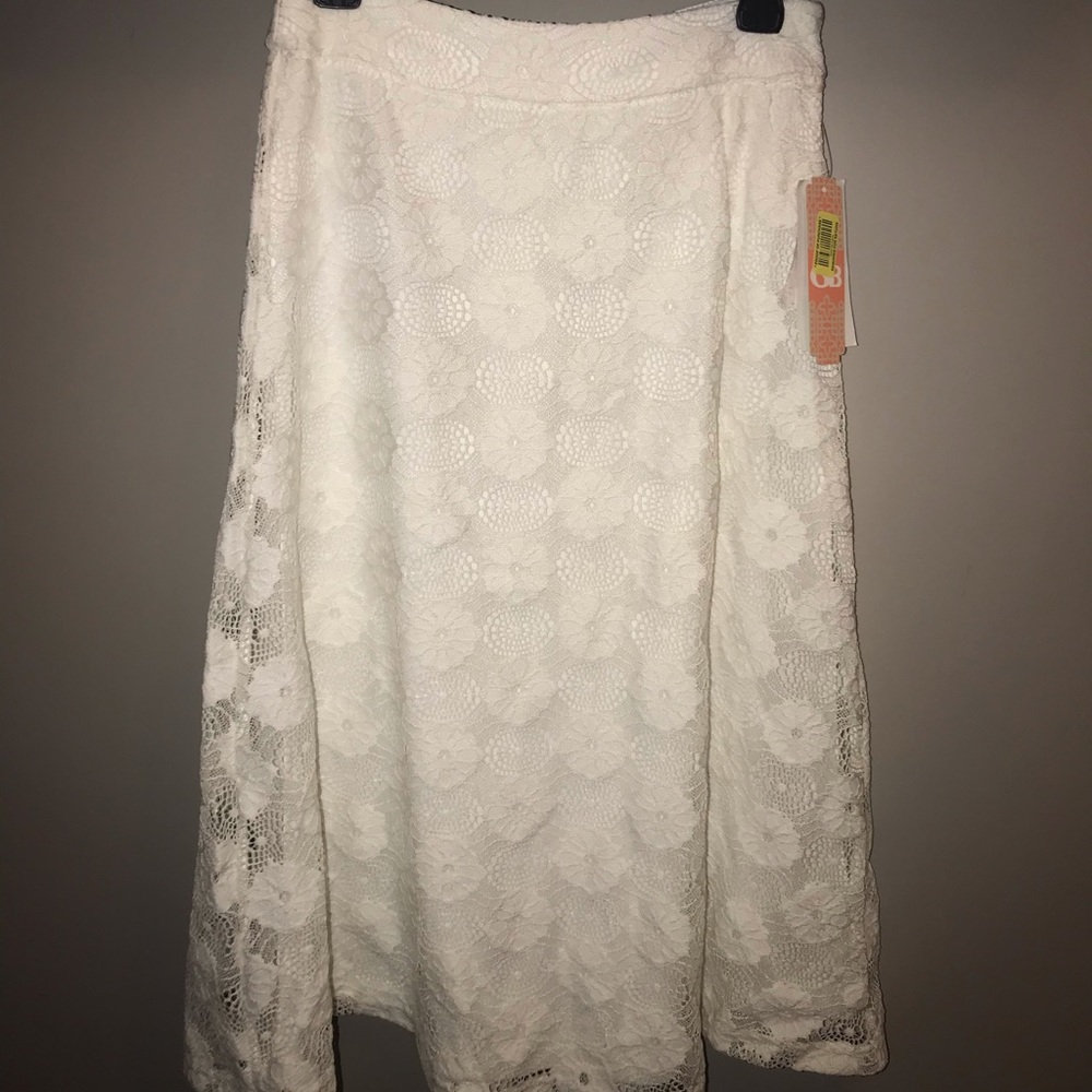 Midi Elegant White Skirt🤍 - Gianni Bini